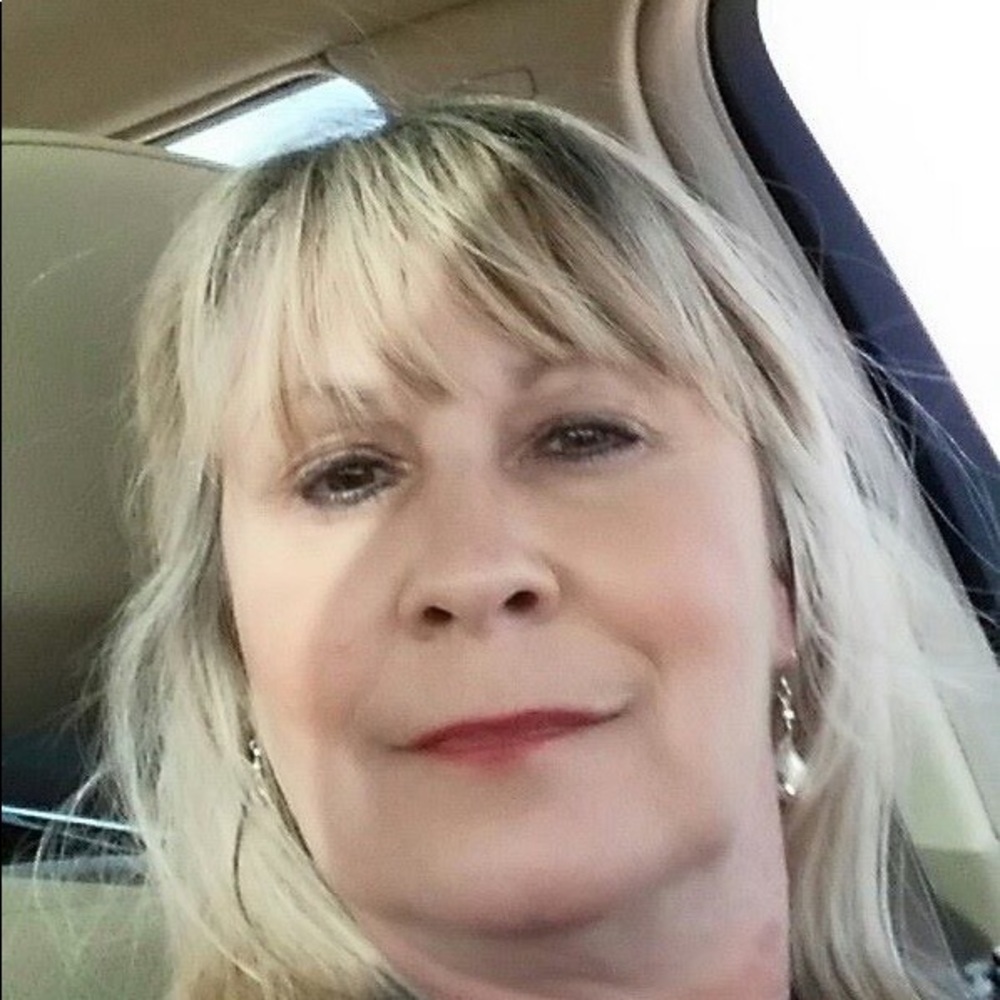 Meet your Posher, Carol